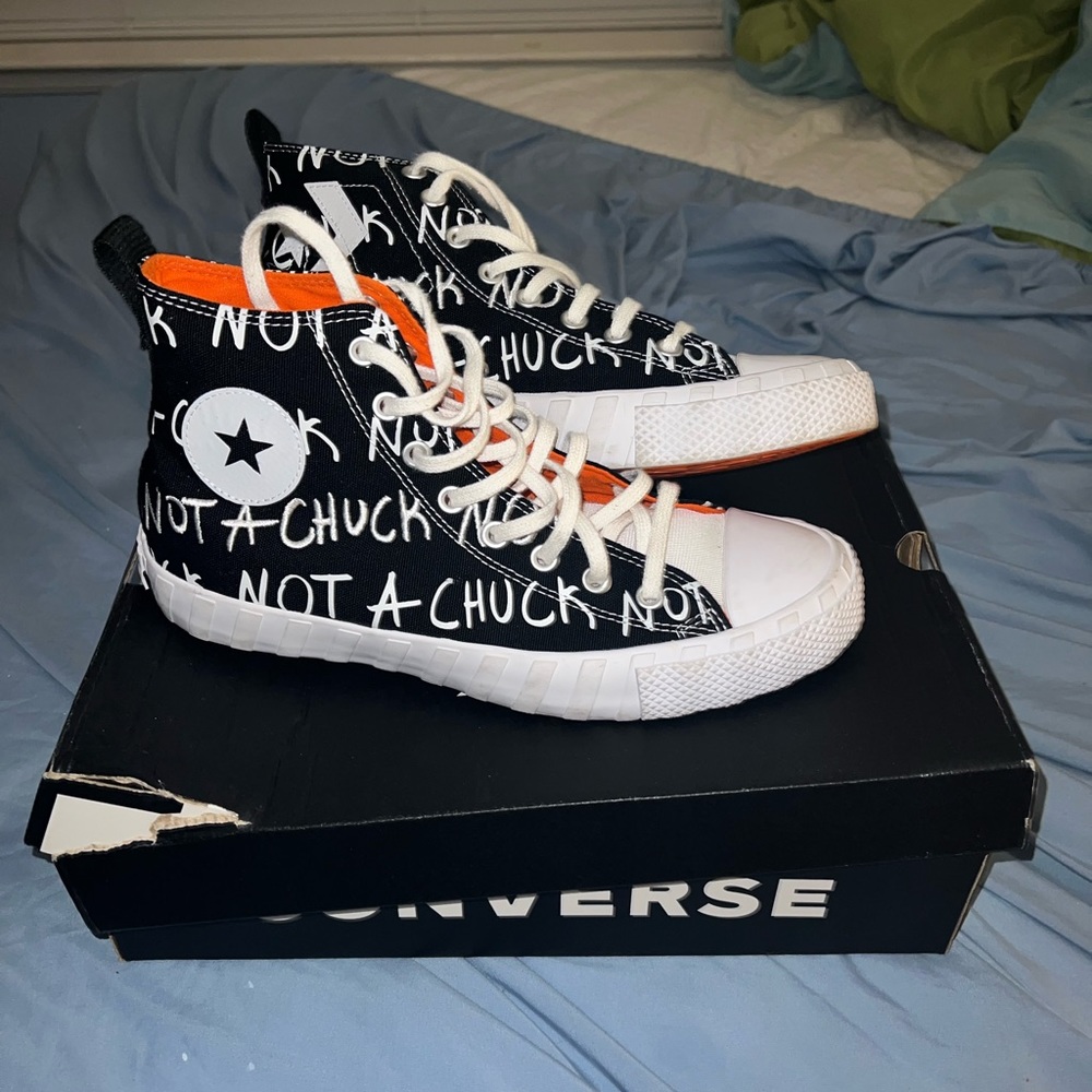 Chuck Taylor converse